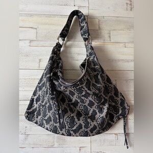 HOBO Black and White Patterned Hobo Bag‎ Paulette leather handbag purse